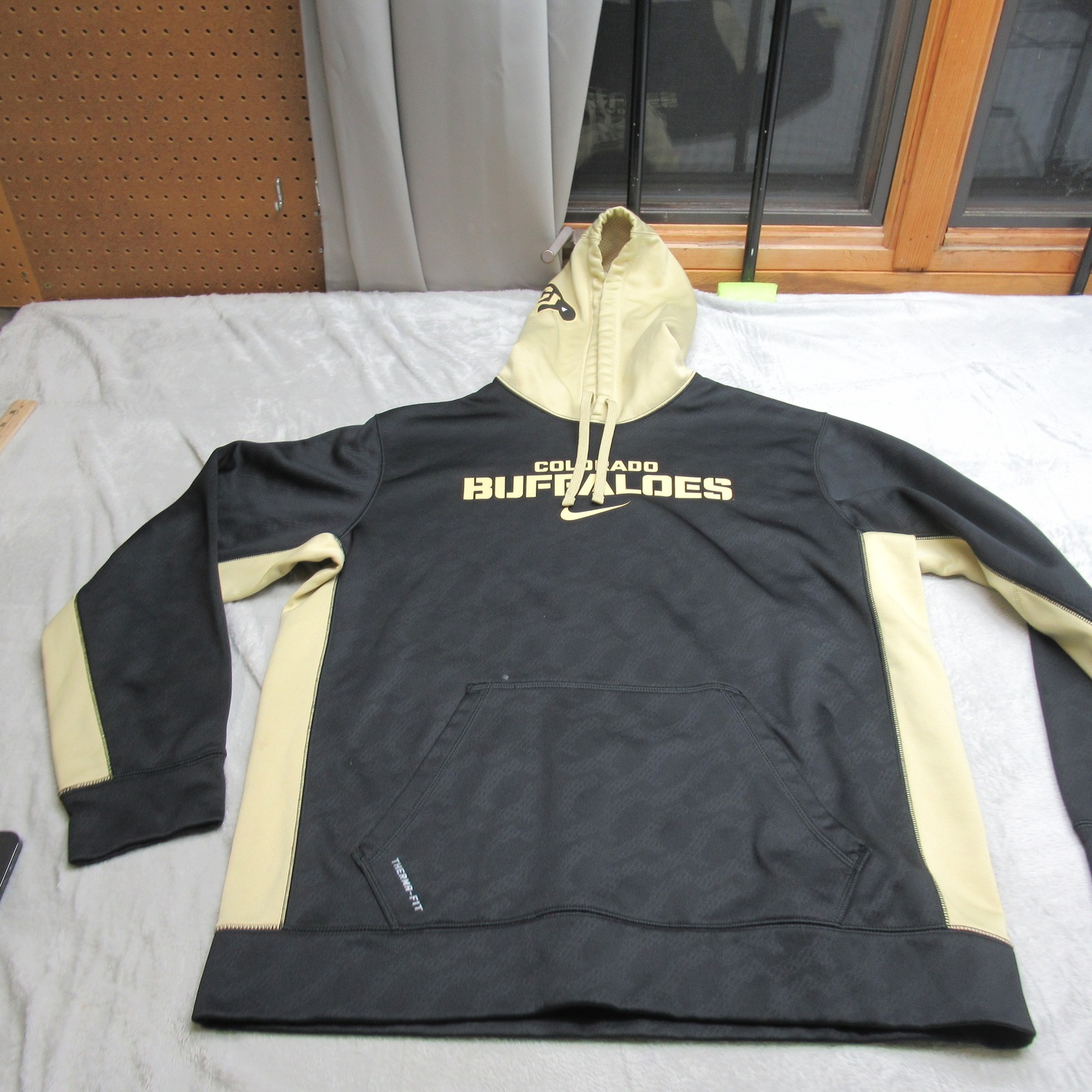 Colorado Buffaloes Pullover Men Large Blk Thermal Warm Hoodie Logo Center Swoosh